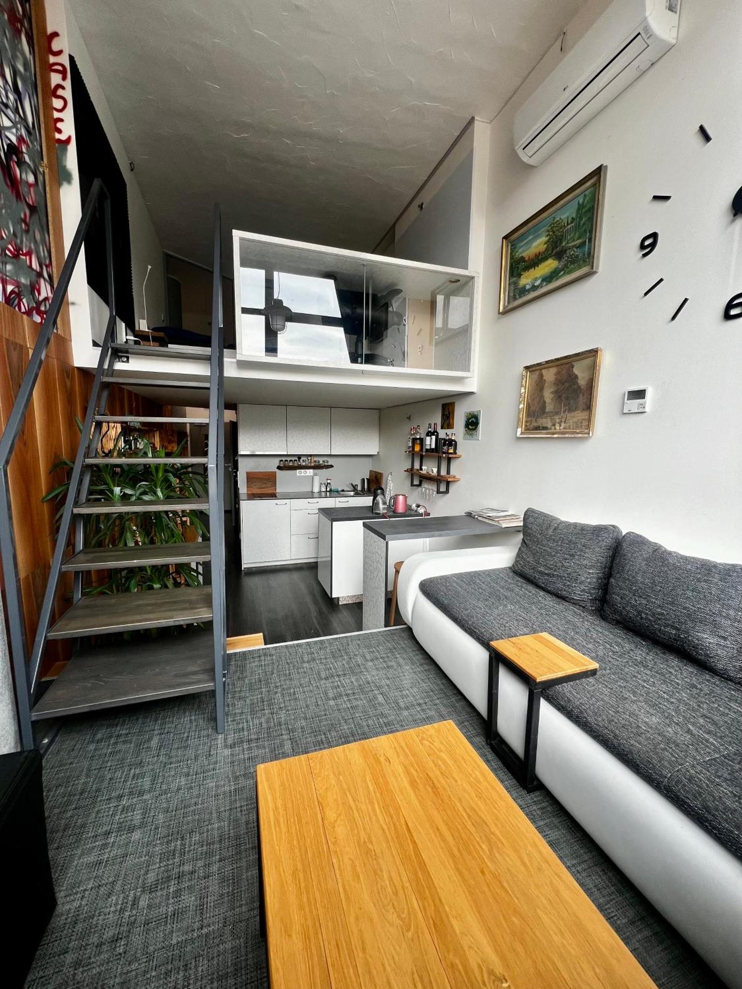 1 Bedroom Loft Apartment Zlin Luaran gambar